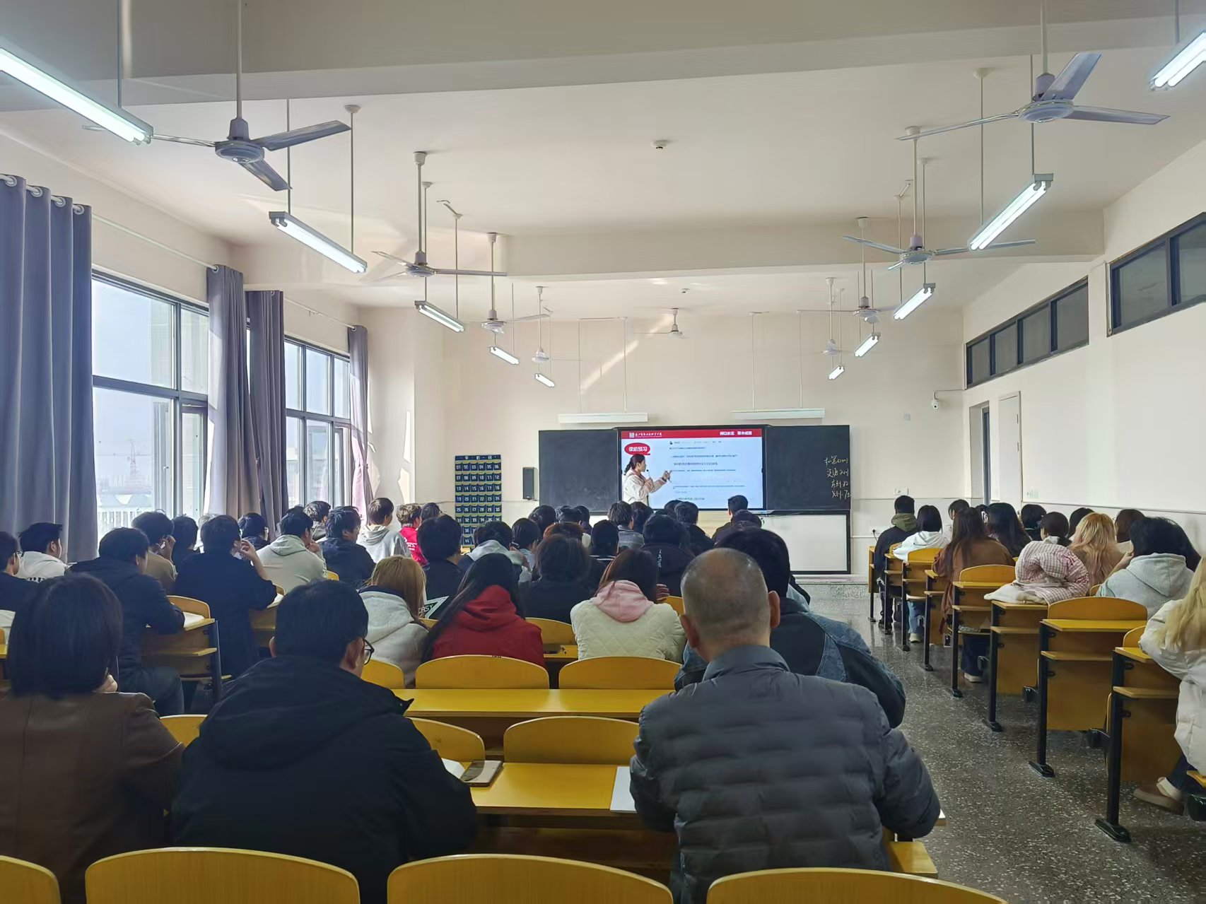 1763104974476907.jpg 1763104974476907.jpg