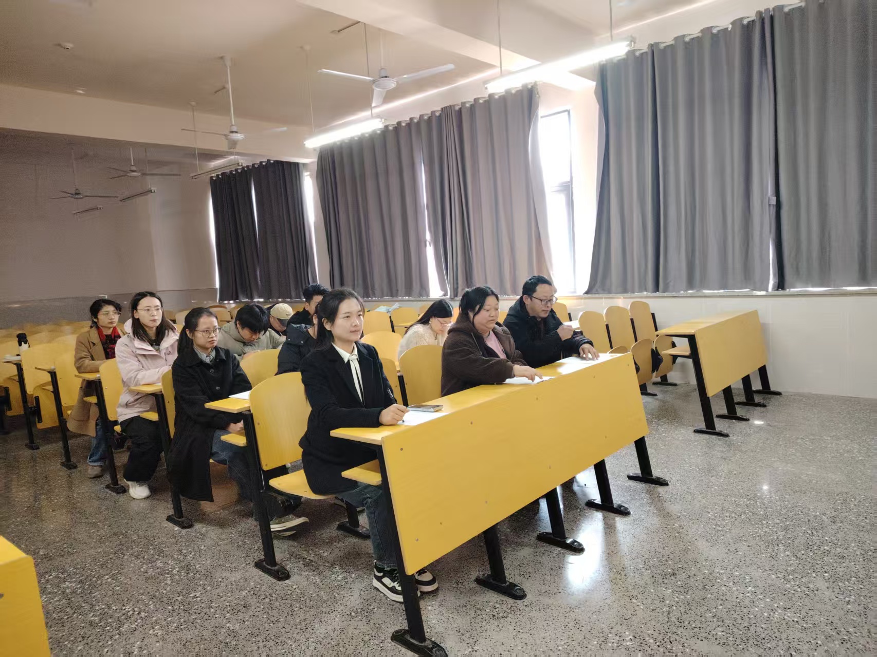 1763692897424427.jpg 1763692897424427.jpg